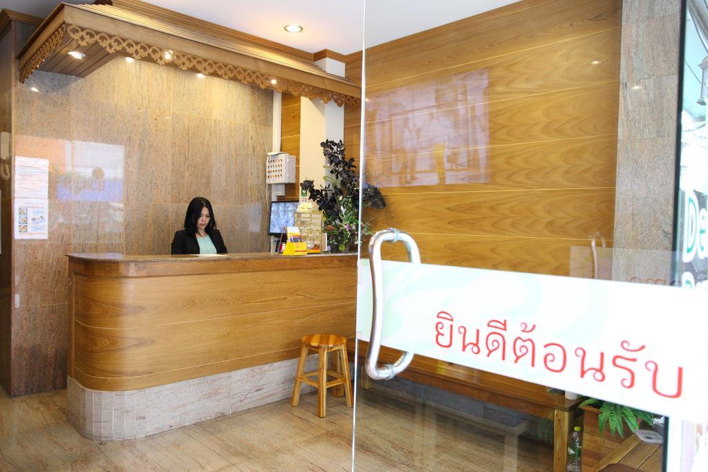 Tanee Place Bangkok Buitenkant foto