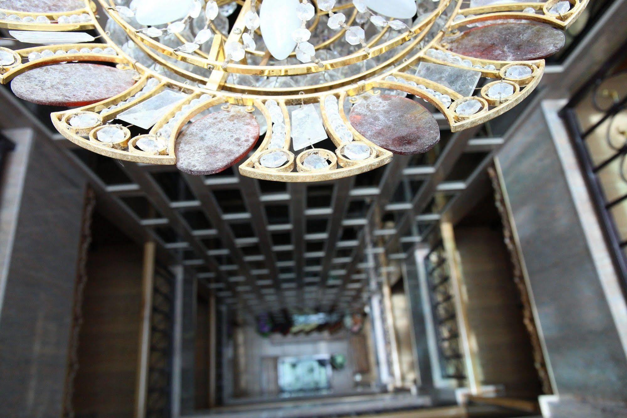 Tanee Place Bangkok Buitenkant foto